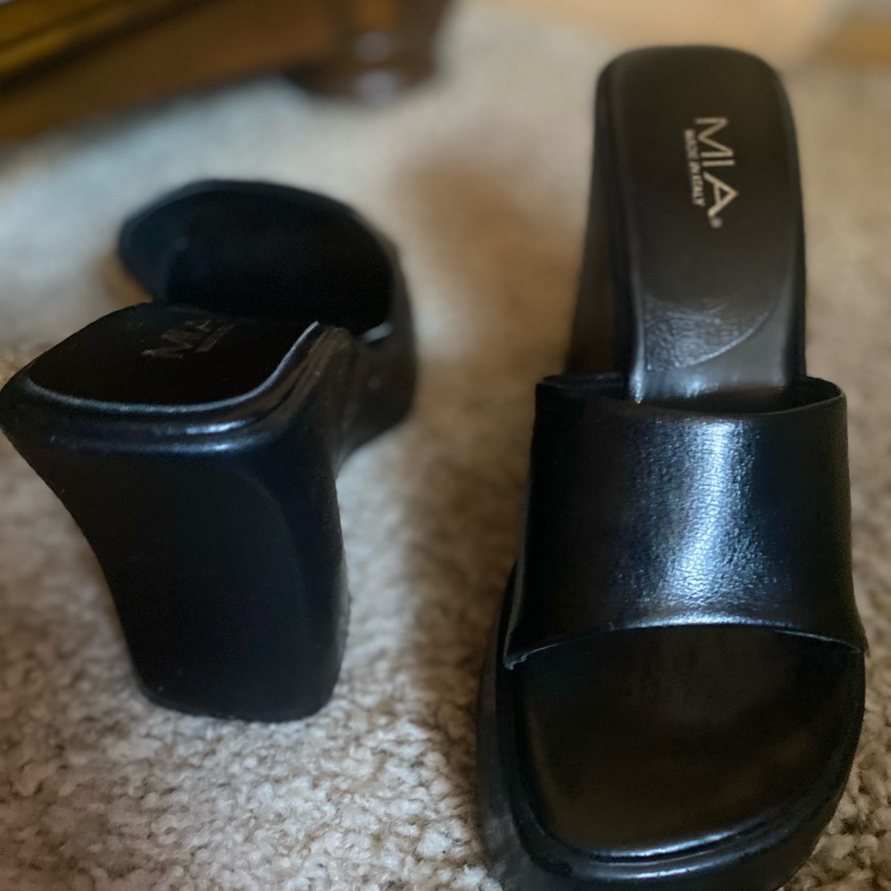 NEW- Black Heeled Slide by MIA Size 8